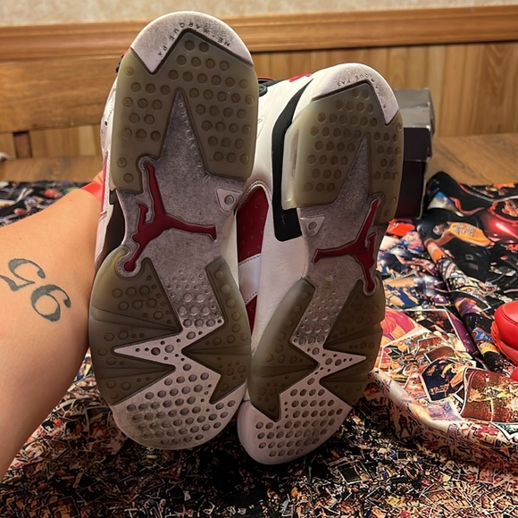 Size 7y/8.5W Jordan 6 carmine - Picture 5 of 5
